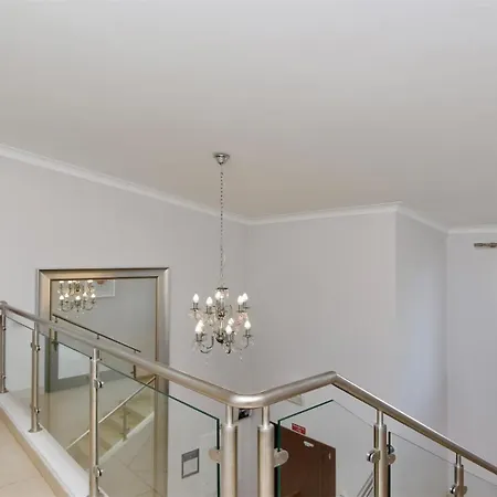 Linda Rosa, Cd 302 - Cleverdetails Villa Vilamoura